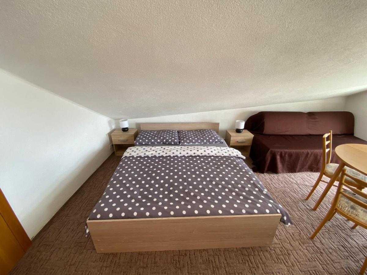 דונובאלי The Legits Apartments מראה חיצוני תמונה