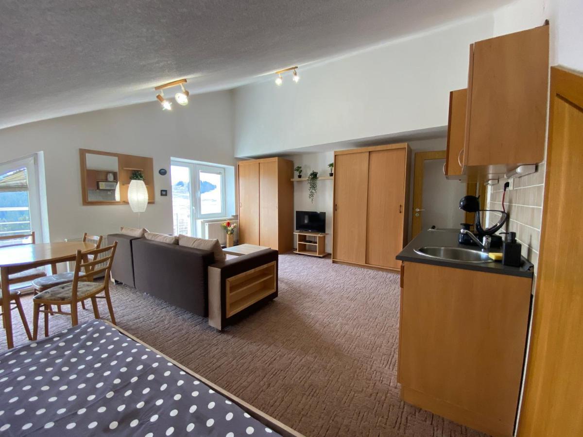 דונובאלי The Legits Apartments מראה חיצוני תמונה