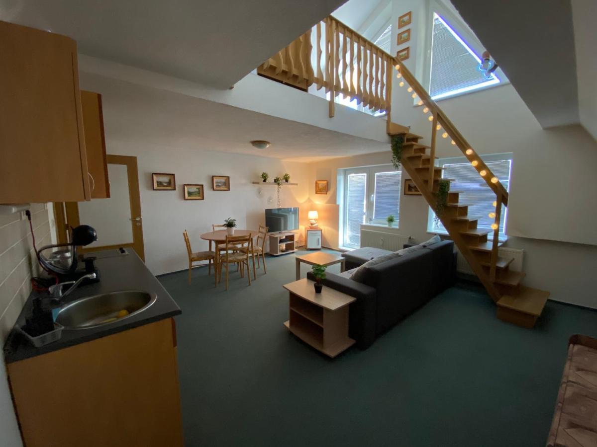 דונובאלי The Legits Apartments מראה חיצוני תמונה